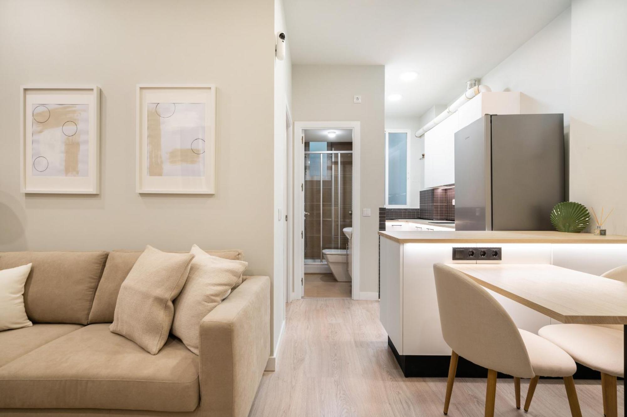 Apartamento Reformado En Metro Ibiza Alquiler Temporal Madrid Exterior photo